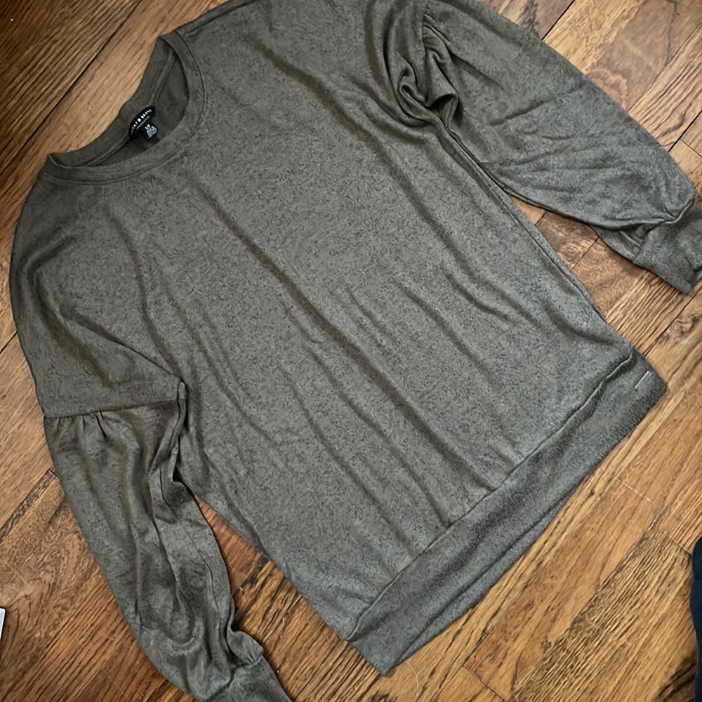 Lucky Brand long sleeve lightweight sweater size small